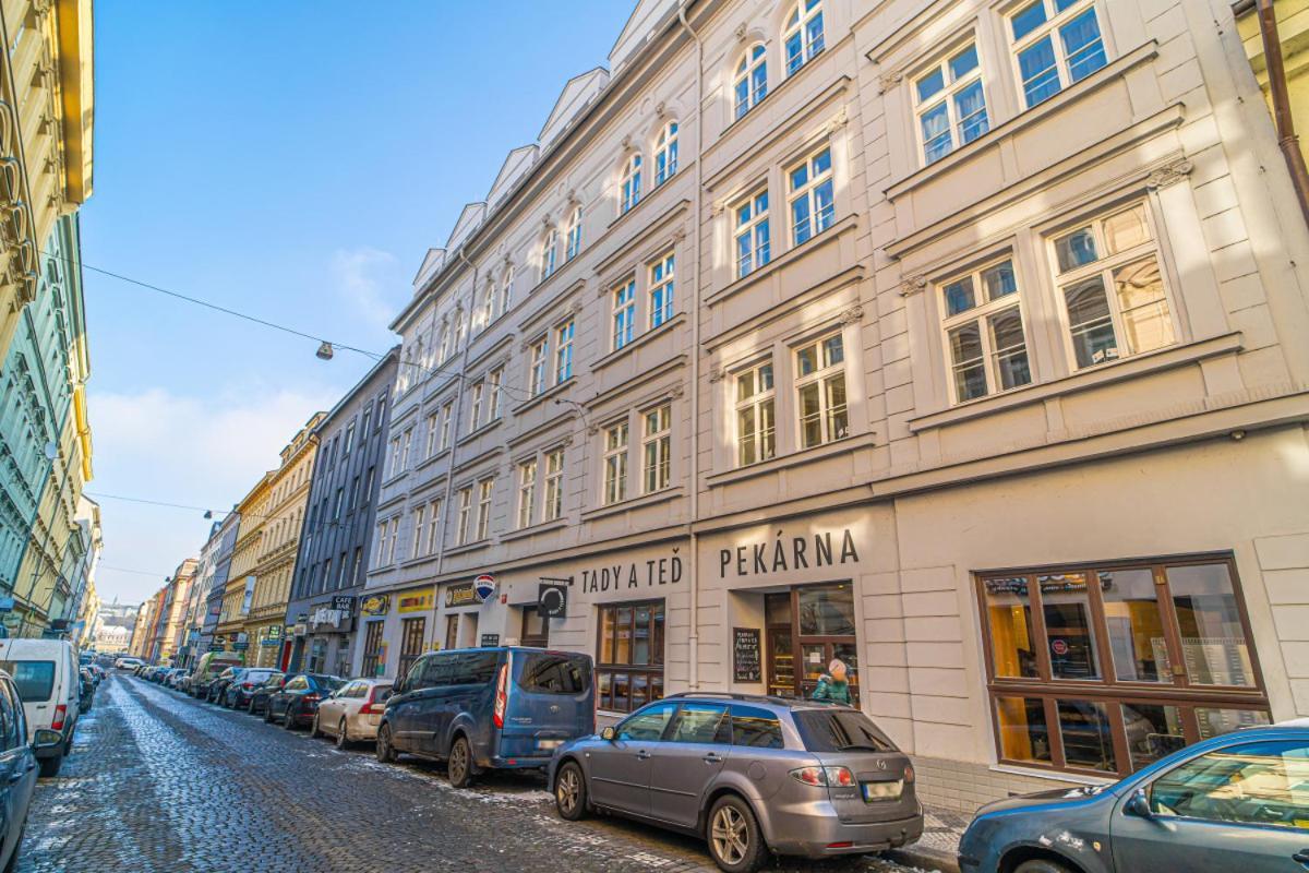Utulny Byt V Centru Prahy Praga Exterior foto